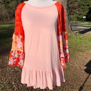 NWOT Pioneer Woman Small Ruffle Trim Flowy Floral Patchwork Statement Sleeve Top